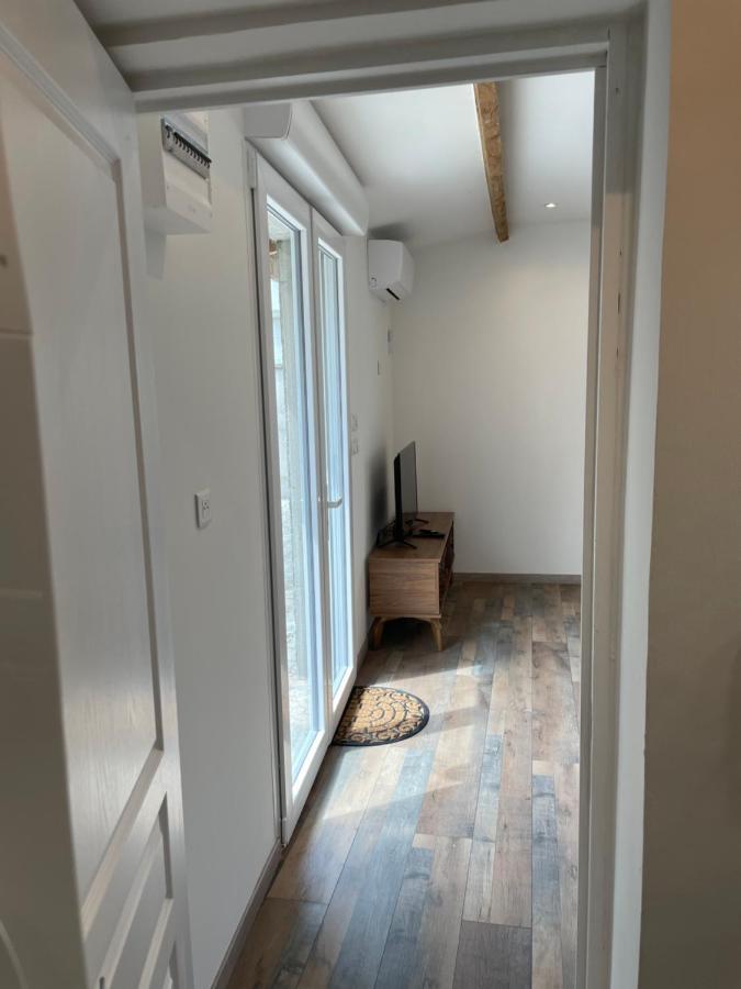Aparthotel Studio 23 M2+Wifi +Parking Prive Oullins Exterior foto